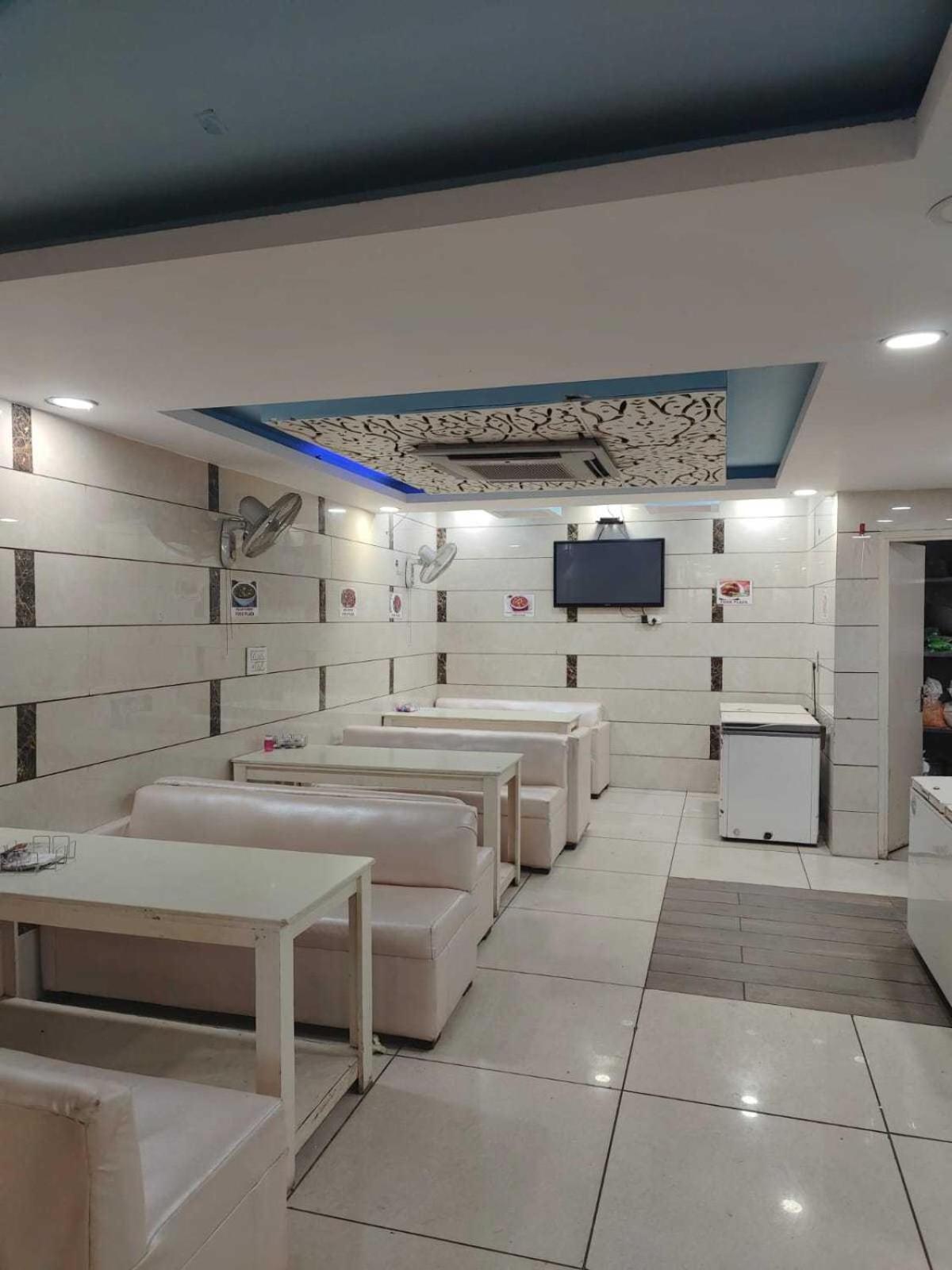 Hotel O Food Plaza Zirakpur Zewnętrze zdjęcie